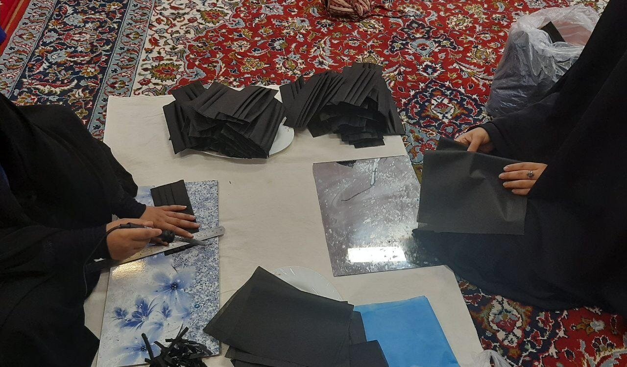 نمایی از رزمایش همدلی و خدمت مومنانه دبیرستان دخترانه علوم و معارف اسلامی شهید مطهری زابل