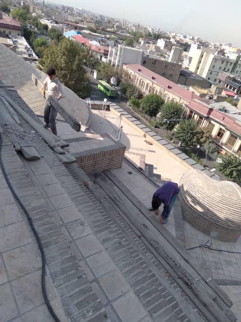 آماده سازی و بازبینی بنای تاریخی مسجد و مدرسه عالی شهید مطهری (ره) جهت رویارویی با بارندگی های پیش رو