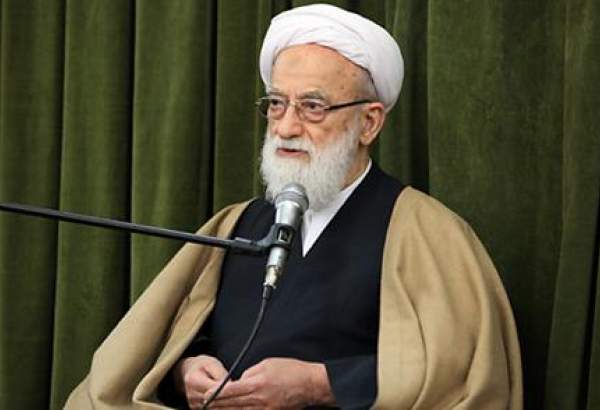تحریم کالاهای فرانسوی پاسخ مناسبی به جنایات آنها در توهین به پیامبر گرامی اسلام (ص) است .