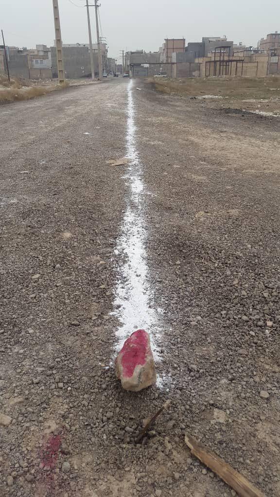 آغاز عملیات اصلاح معابر و جدول گذاری در محدوده خیابان منتهی به مدرسه دهخدا ، در راستای عملیات آماده سازی  و اتصال بافت قدیم به بافت جدید شهرک امام حسین (ع)